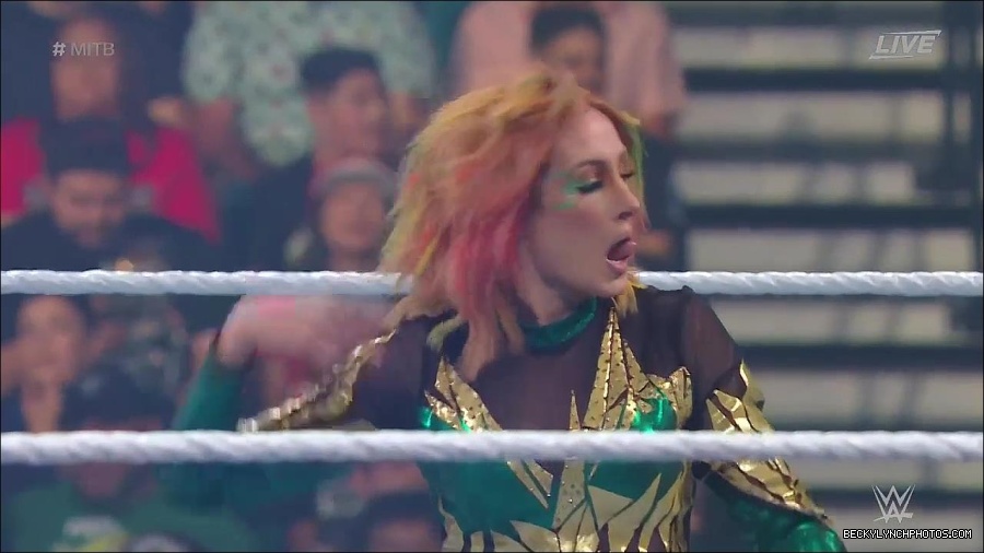 WWE_Money_In_The_Bank_2022_720p_WEB_h264-HEEL_mp4_000748354.jpg