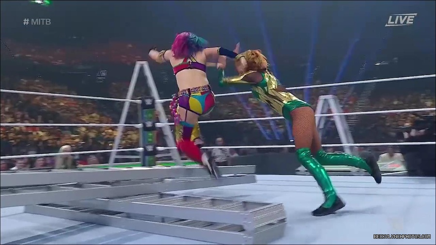 WWE_Money_In_The_Bank_2022_720p_WEB_h264-HEEL_mp4_000771554.jpg