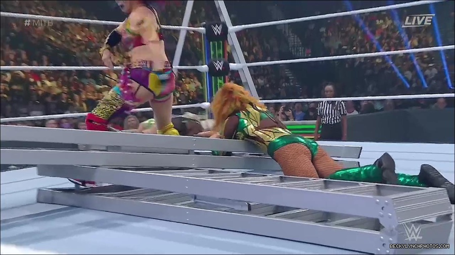 WWE_Money_In_The_Bank_2022_720p_WEB_h264-HEEL_mp4_000772754.jpg