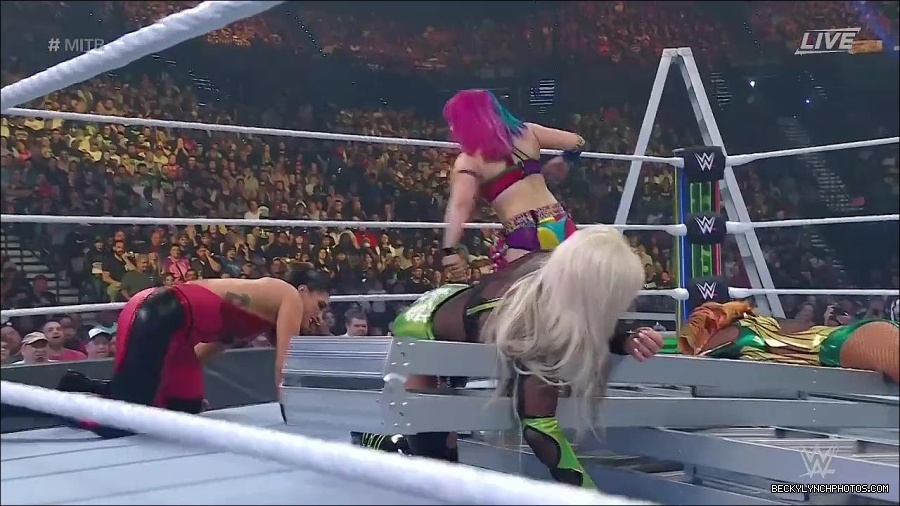 WWE_Money_In_The_Bank_2022_720p_WEB_h264-HEEL_mp4_000778754.jpg