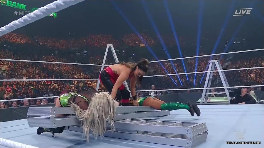 WWE_Money_In_The_Bank_2022_720p_WEB_h264-HEEL_mp4_000786787.jpg