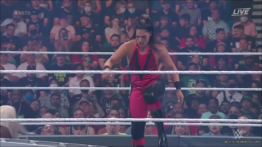 WWE_Money_In_The_Bank_2022_720p_WEB_h264-HEEL_mp4_000795187.jpg