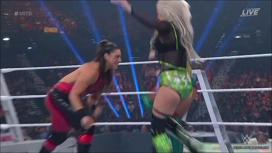 WWE_Money_In_The_Bank_2022_720p_WEB_h264-HEEL_mp4_000823587.jpg