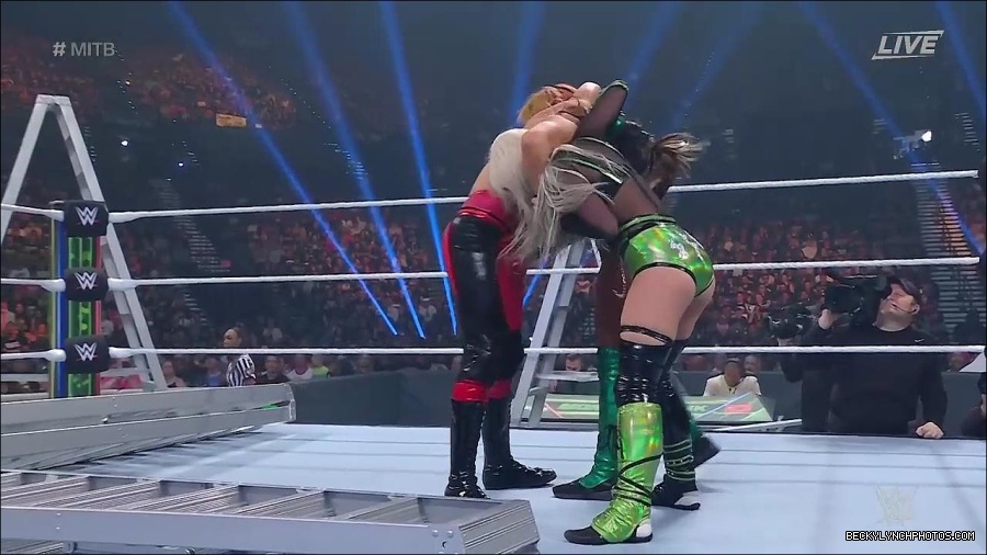 WWE_Money_In_The_Bank_2022_720p_WEB_h264-HEEL_mp4_000827187.jpg