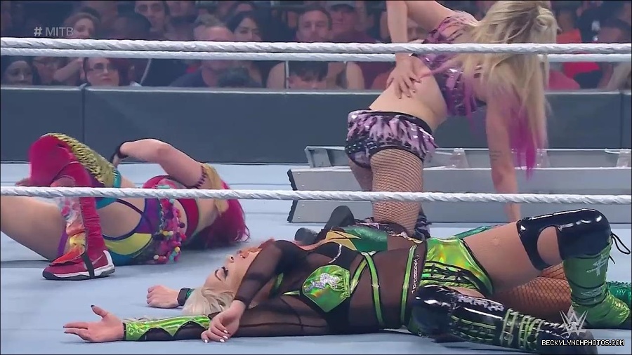 WWE_Money_In_The_Bank_2022_720p_WEB_h264-HEEL_mp4_000966787.jpg