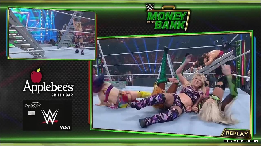 WWE_Money_In_The_Bank_2022_720p_WEB_h264-HEEL_mp4_000973187.jpg