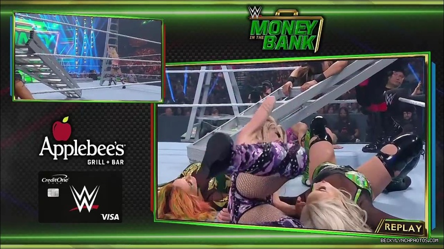 WWE_Money_In_The_Bank_2022_720p_WEB_h264-HEEL_mp4_000974387.jpg