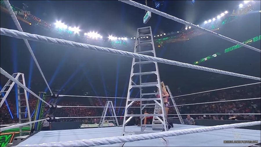 WWE_Money_In_The_Bank_2022_720p_WEB_h264-HEEL_mp4_000983587.jpg