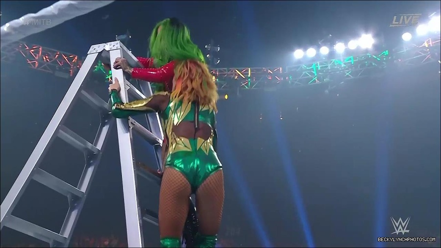 WWE_Money_In_The_Bank_2022_720p_WEB_h264-HEEL_mp4_001309054.jpg