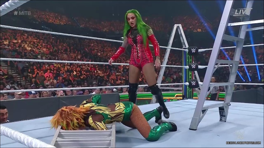 WWE_Money_In_The_Bank_2022_720p_WEB_h264-HEEL_mp4_001348654.jpg