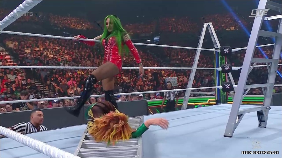 WWE_Money_In_The_Bank_2022_720p_WEB_h264-HEEL_mp4_001353454.jpg