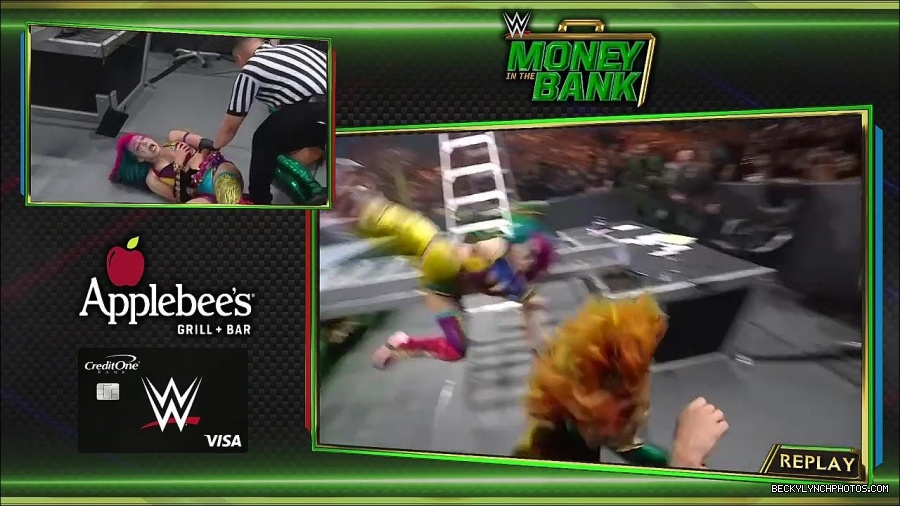 WWE_Money_In_The_Bank_2022_720p_WEB_h264-HEEL_mp4_001550187.jpg