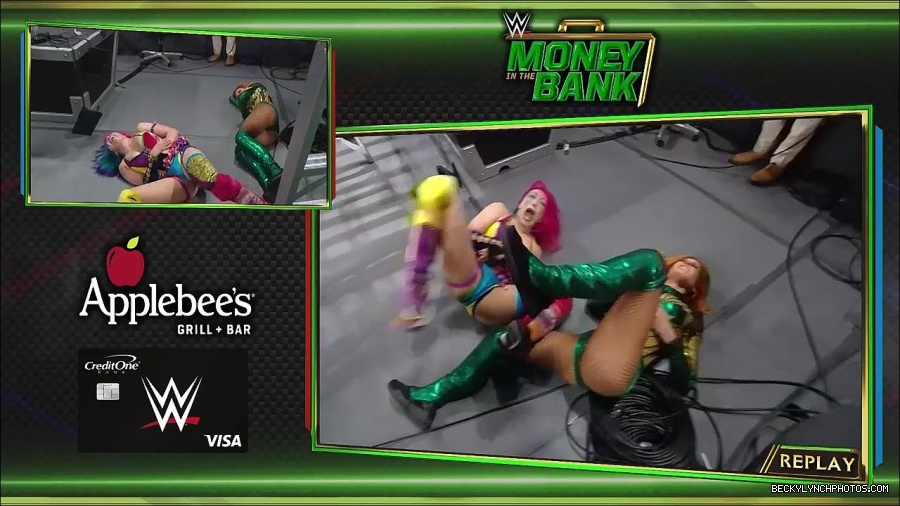 WWE_Money_In_The_Bank_2022_720p_WEB_h264-HEEL_mp4_001551787.jpg