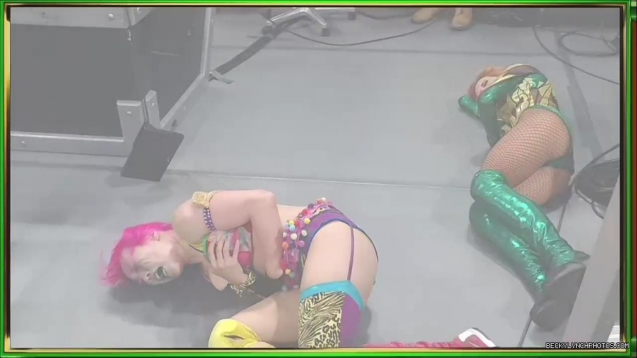 WWE_Money_In_The_Bank_2022_720p_WEB_h264-HEEL_mp4_001553787.jpg