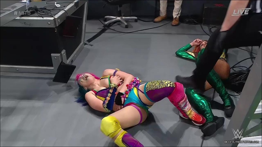 WWE_Money_In_The_Bank_2022_720p_WEB_h264-HEEL_mp4_001568587.jpg