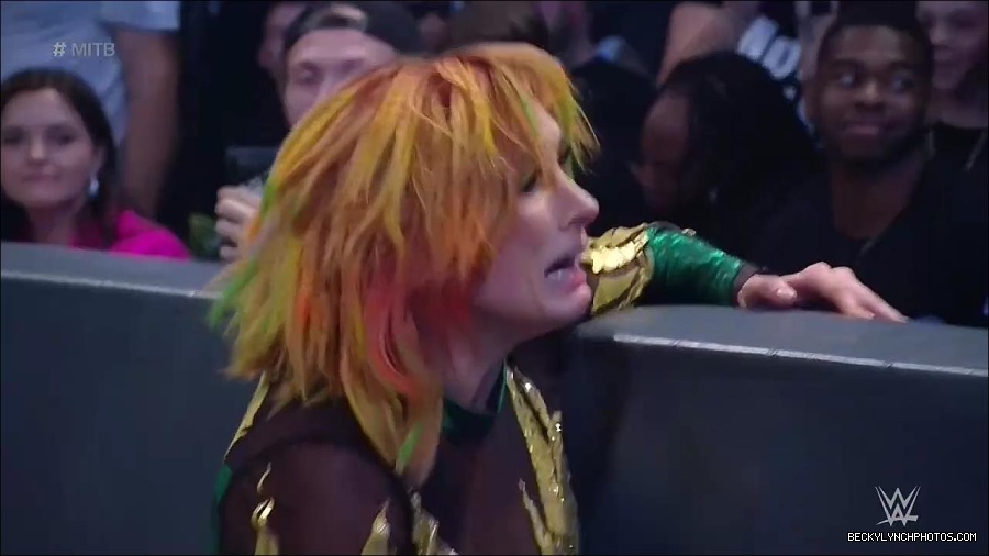 WWE_Money_In_The_Bank_2022_720p_WEB_h264-HEEL_mp4_001767421.jpg