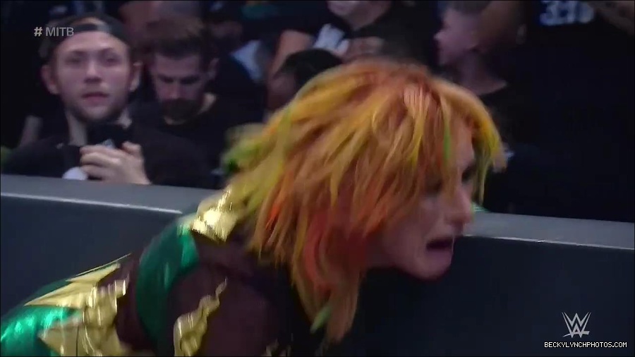 WWE_Money_In_The_Bank_2022_720p_WEB_h264-HEEL_mp4_001768221.jpg