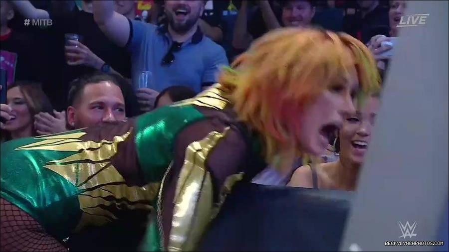 WWE_Money_In_The_Bank_2022_720p_WEB_h264-HEEL_mp4_001771821.jpg