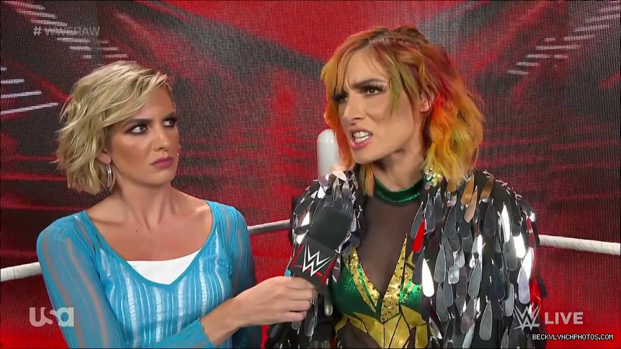 WWE_RAW_4th_July_2022_720p_WEBRip_h264_mp4_006904515.jpg