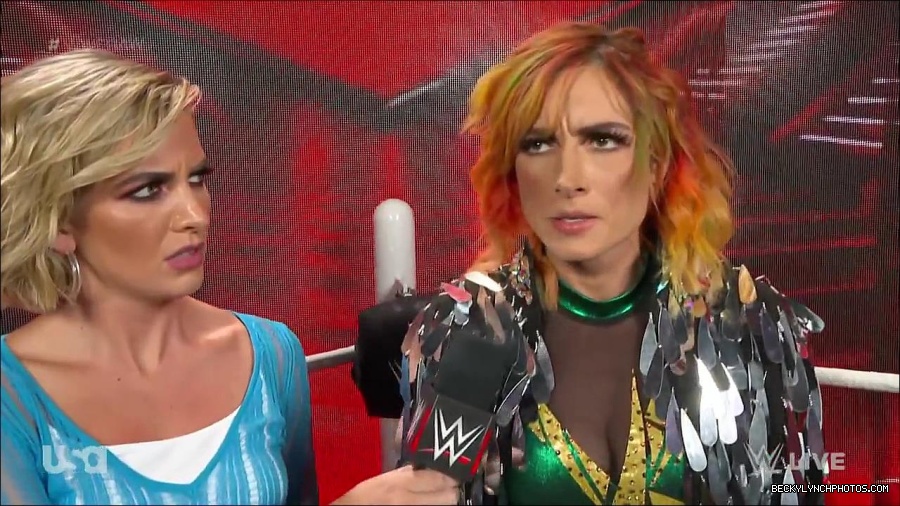 WWE_RAW_4th_July_2022_720p_WEBRip_h264_mp4_006907719.jpg