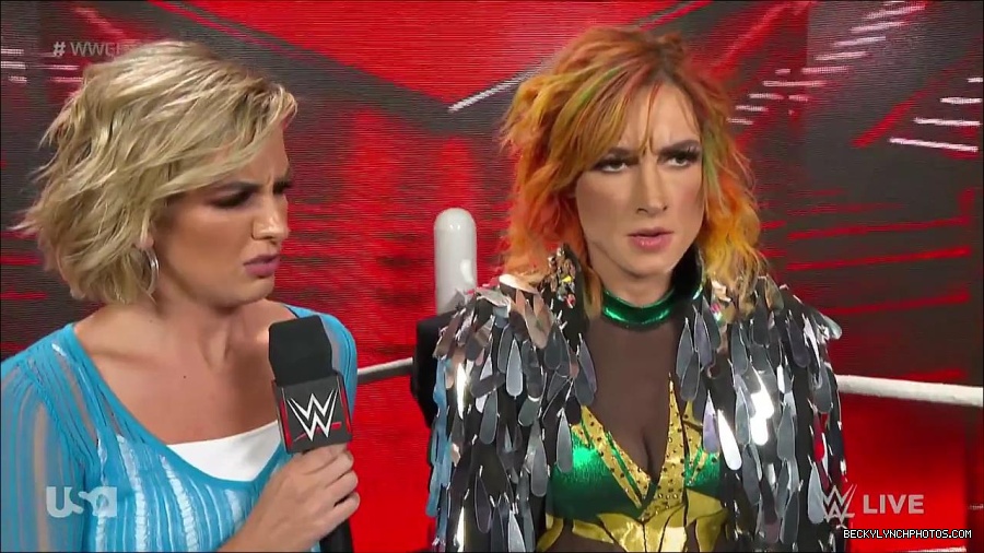 WWE_RAW_4th_July_2022_720p_WEBRip_h264_mp4_006909320.jpg