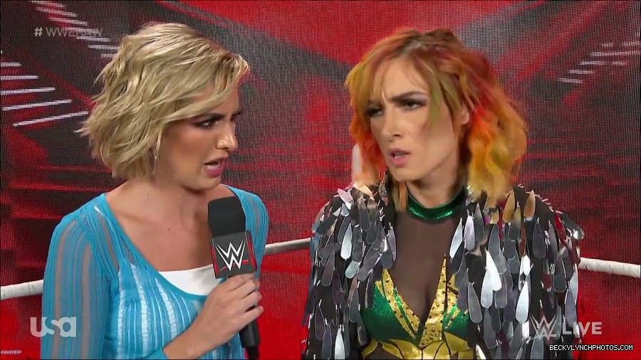 WWE_RAW_4th_July_2022_720p_WEBRip_h264_mp4_006914125.jpg