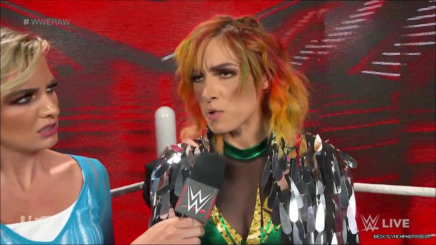 WWE_RAW_4th_July_2022_720p_WEBRip_h264_mp4_006916928.jpg
