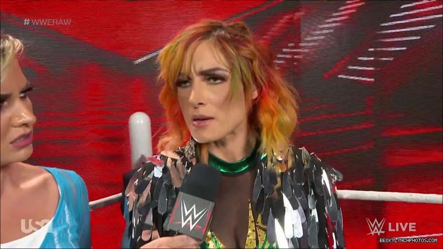 WWE_RAW_4th_July_2022_720p_WEBRip_h264_mp4_006917328.jpg