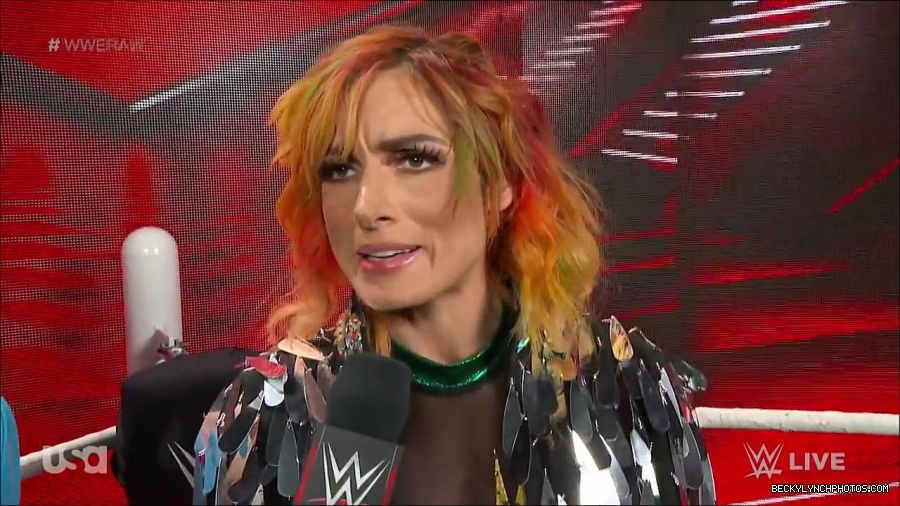WWE_RAW_4th_July_2022_720p_WEBRip_h264_mp4_006918930.jpg