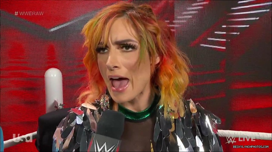 WWE_RAW_4th_July_2022_720p_WEBRip_h264_mp4_006919731.jpg