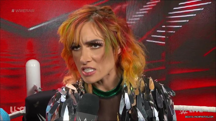 WWE_RAW_4th_July_2022_720p_WEBRip_h264_mp4_006921733.jpg