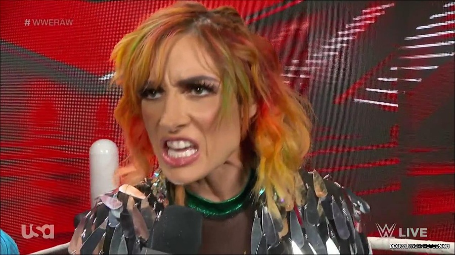 WWE_RAW_4th_July_2022_720p_WEBRip_h264_mp4_006923735.jpg