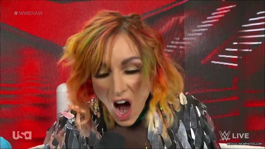 WWE_RAW_4th_July_2022_720p_WEBRip_h264_mp4_006926537.jpg