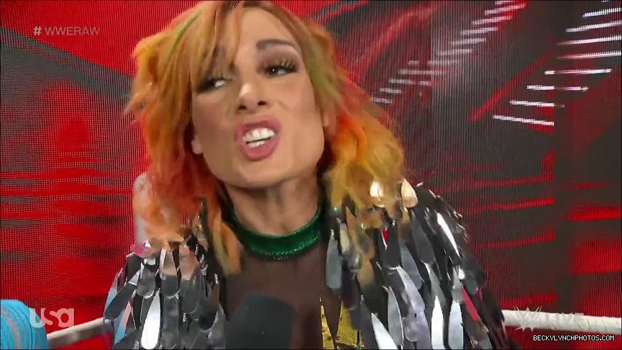WWE_RAW_4th_July_2022_720p_WEBRip_h264_mp4_006926938.jpg