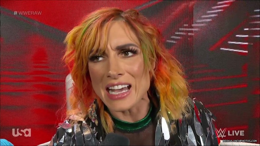 WWE_RAW_4th_July_2022_720p_WEBRip_h264_mp4_006930942.jpg