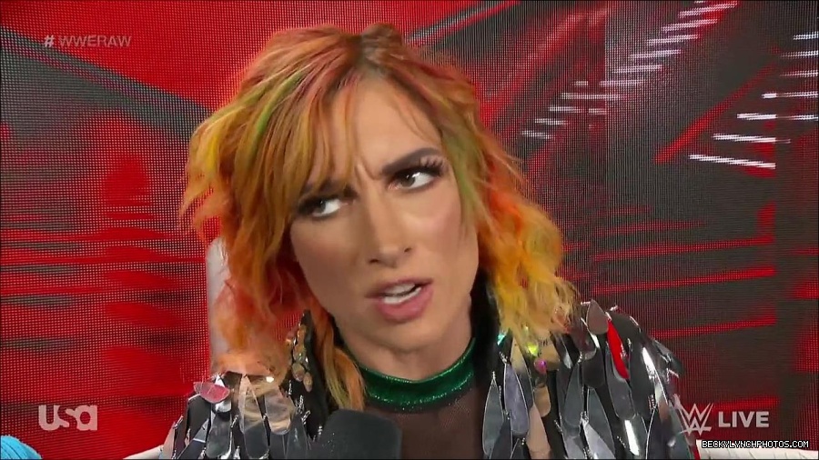 WWE_RAW_4th_July_2022_720p_WEBRip_h264_mp4_006931743.jpg