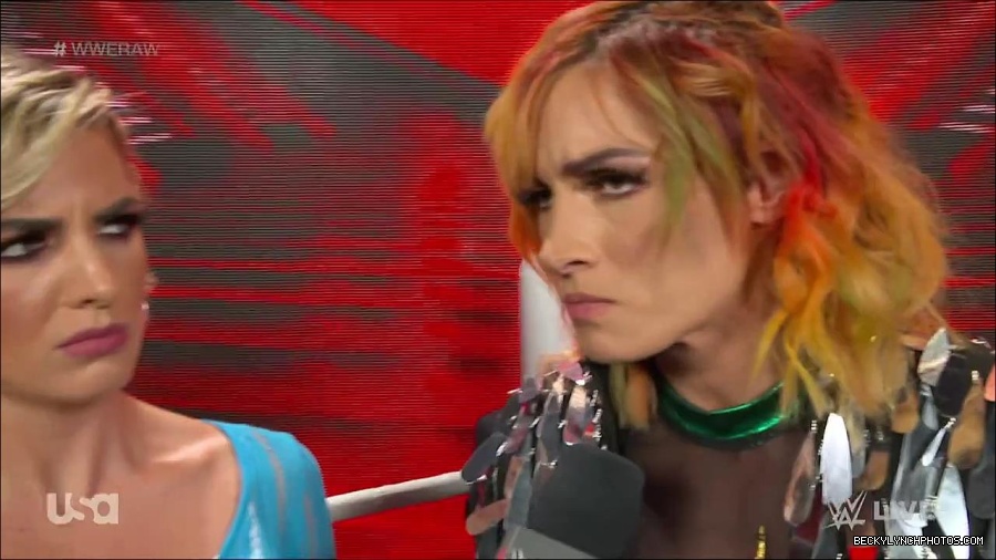 WWE_RAW_4th_July_2022_720p_WEBRip_h264_mp4_006935346.jpg