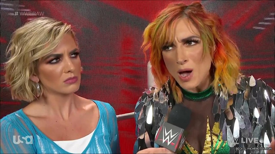 WWE_RAW_4th_July_2022_720p_WEBRip_h264_mp4_006937348.jpg