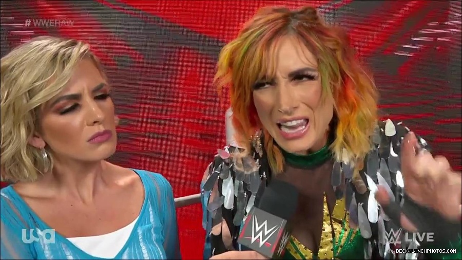 WWE_RAW_4th_July_2022_720p_WEBRip_h264_mp4_006938549.jpg
