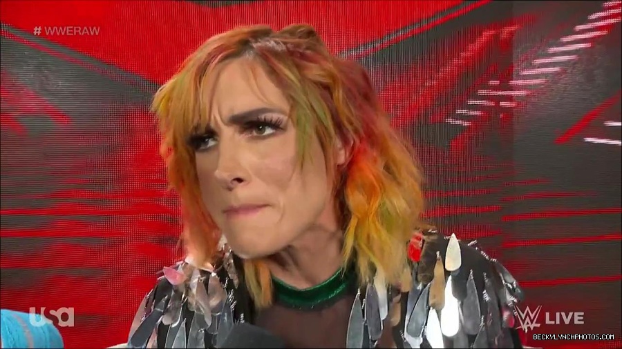 WWE_RAW_4th_July_2022_720p_WEBRip_h264_mp4_006941352.jpg