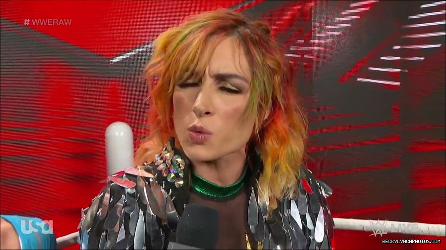 WWE_RAW_4th_July_2022_720p_WEBRip_h264_mp4_006949761.jpg