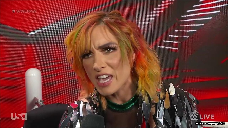 WWE_RAW_4th_July_2022_720p_WEBRip_h264_mp4_006951362.jpg