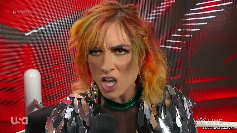 WWE_RAW_4th_July_2022_720p_WEBRip_h264_mp4_006954165.jpg