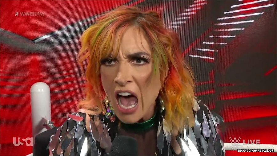WWE_RAW_4th_July_2022_720p_WEBRip_h264_mp4_006954565.jpg