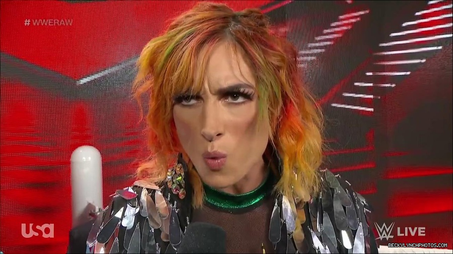 WWE_RAW_4th_July_2022_720p_WEBRip_h264_mp4_006957368.jpg