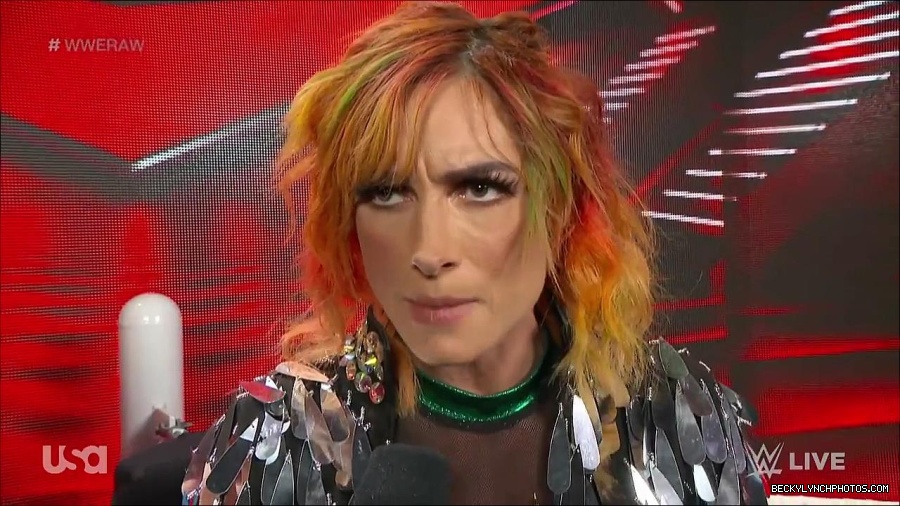 WWE_RAW_4th_July_2022_720p_WEBRip_h264_mp4_006958569.jpg