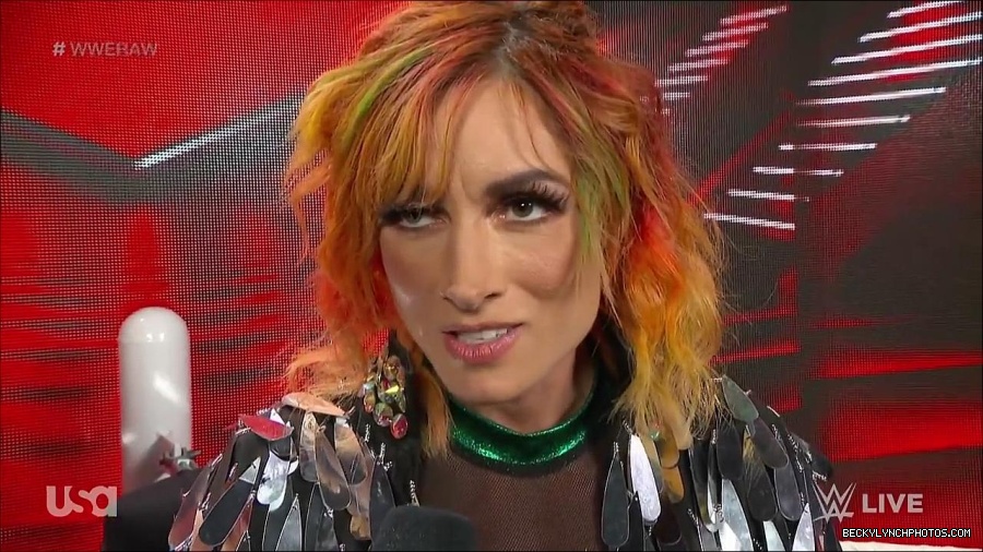 WWE_RAW_4th_July_2022_720p_WEBRip_h264_mp4_006960171.jpg