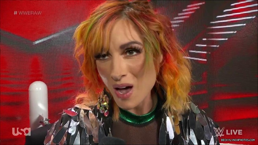 WWE_RAW_4th_July_2022_720p_WEBRip_h264_mp4_006960571.jpg