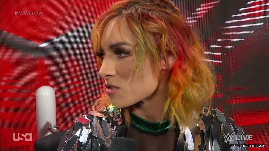 WWE_RAW_4th_July_2022_720p_WEBRip_h264_mp4_006963374.jpg