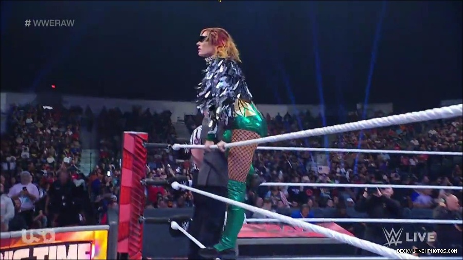 WWE_RAW_4th_July_2022_720p_WEBRip_h264_mp4_007855792.jpg